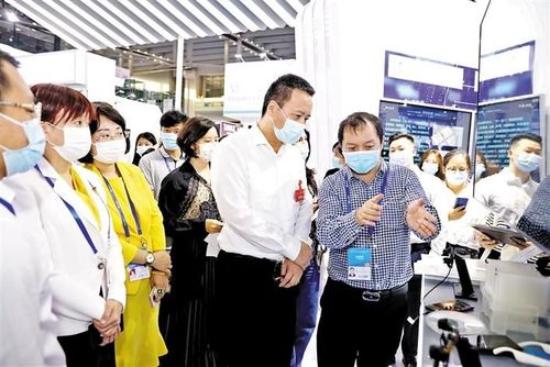 “数字龙华 创新高地”闪耀第二十二届高交会